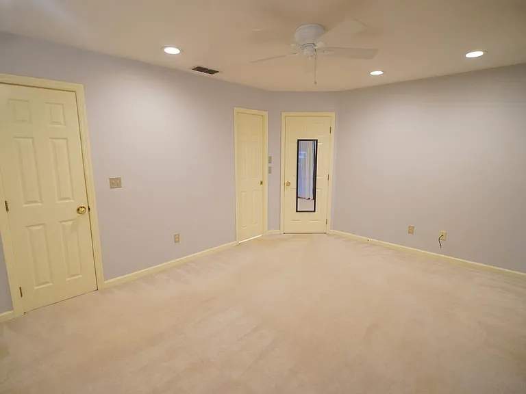 4424 Stratfordshire Ct — Photo 11