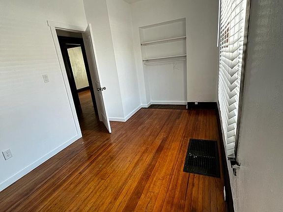 3rd image of 1120 E 12th Ave