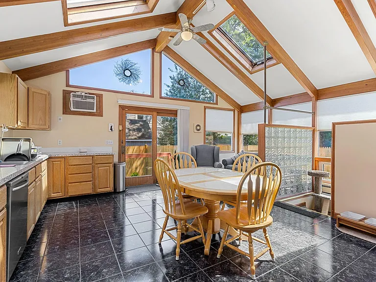166 Albatross Rd — Photo 22