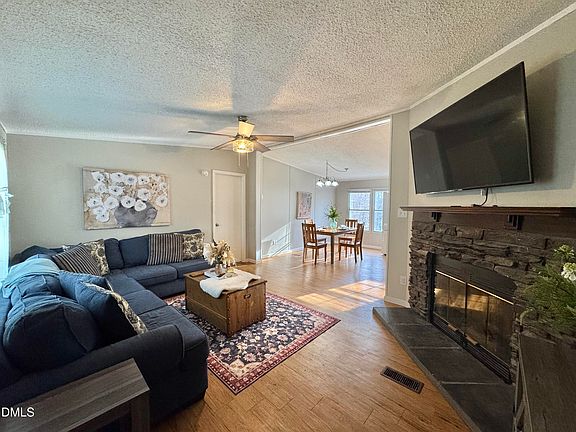 5th image of 213 New Chestnut Dr