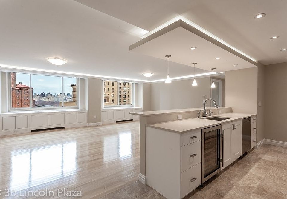1st image of 30 W 63rd St APT 14STU