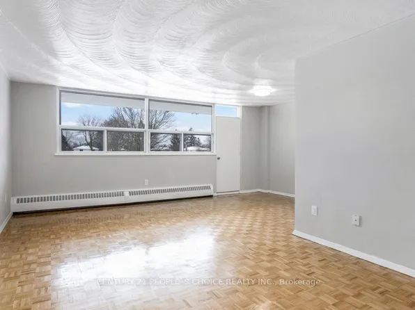 3875 Sheppard Ave E, Toronto, ON