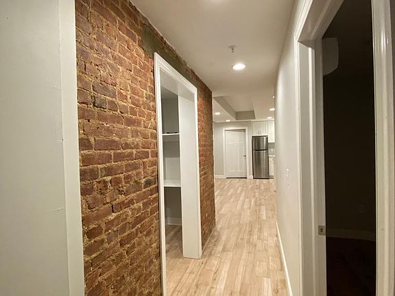 3rd image of 45 Clifton Pl #11