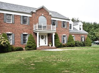 11 Regency Dr, North Haven, CT 06473