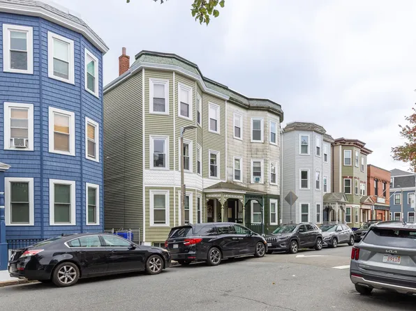 869 E 4th St, South Boston, MA 02127