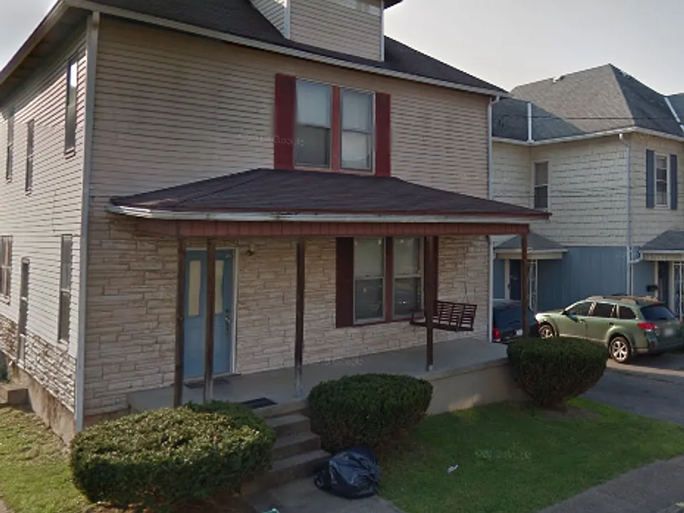 124 Hall St