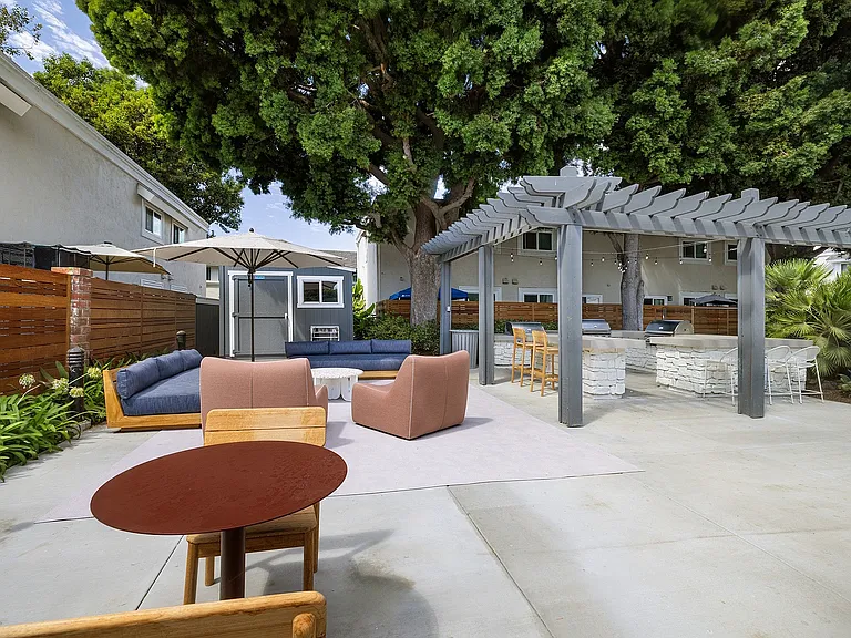BBQ Area | Apartments in Huntington Beach, CA | The Breakwater Apartments