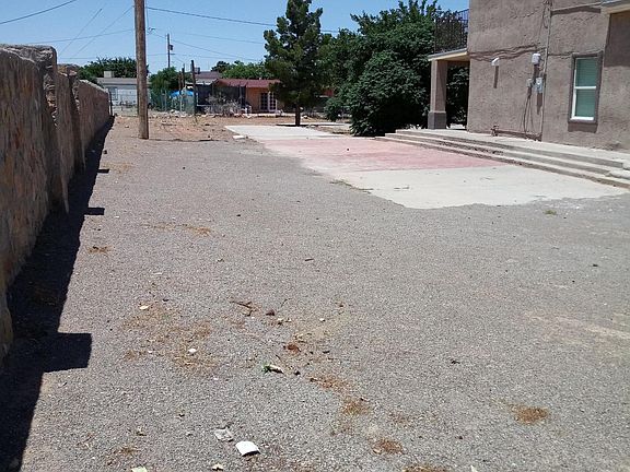 4th image of 3963 Vander Veer Dr