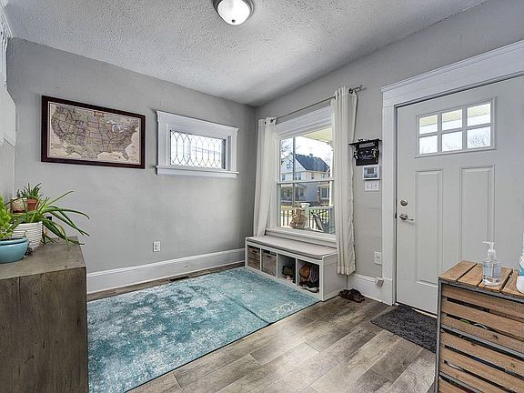 5th image of 1337 Hall Ave