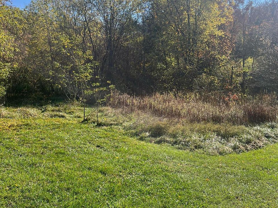 2nd image of 871 Ridgeview Dr