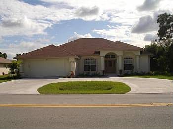 1st image of 490 Rotonda Cir