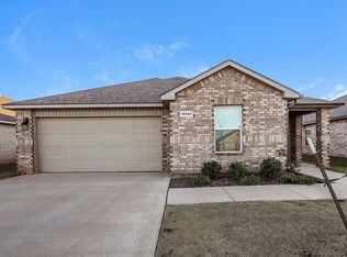 10504 SW 37th St, Mustang, OK 73064