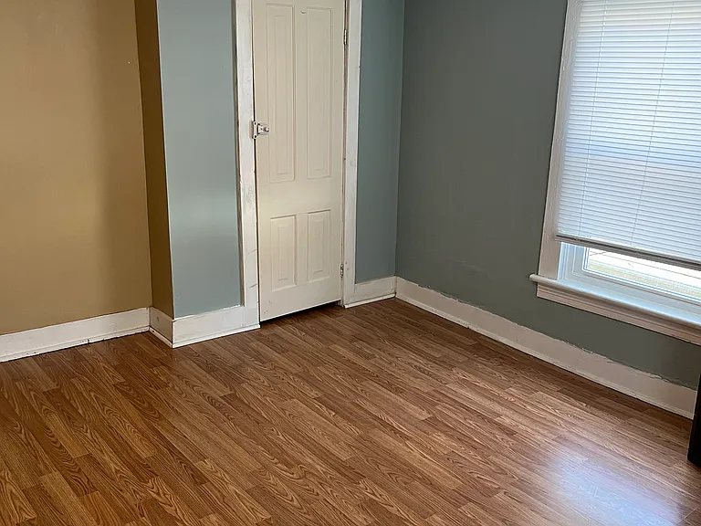 301 10 1/2 St NW #TWO STORY HOME — Photo 20