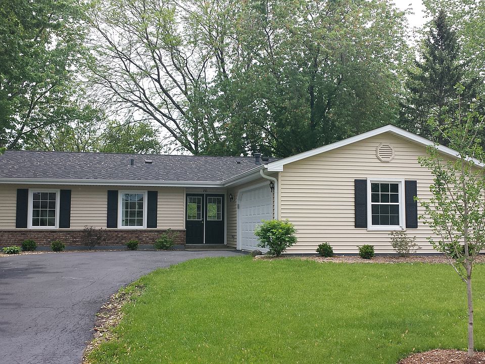 1st image of 755 Burr Oak Dr