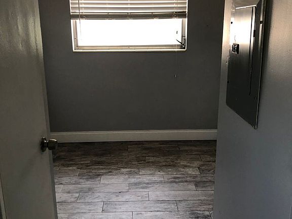 4th image of 865 5th Ave N #11356082