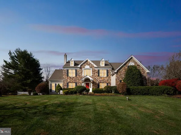 25 Pheasant Run Rd, New Hope, PA 18938