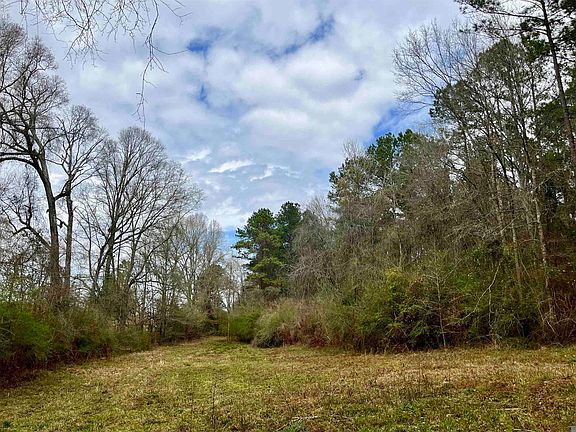 3rd image of 1 Hinton Rd