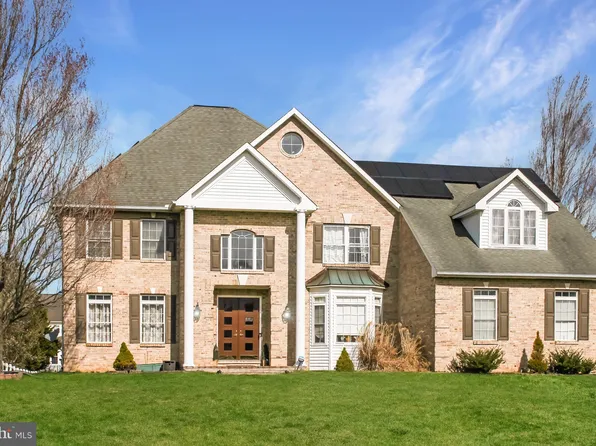 2 Hempstead Dr, Newark, DE 19702