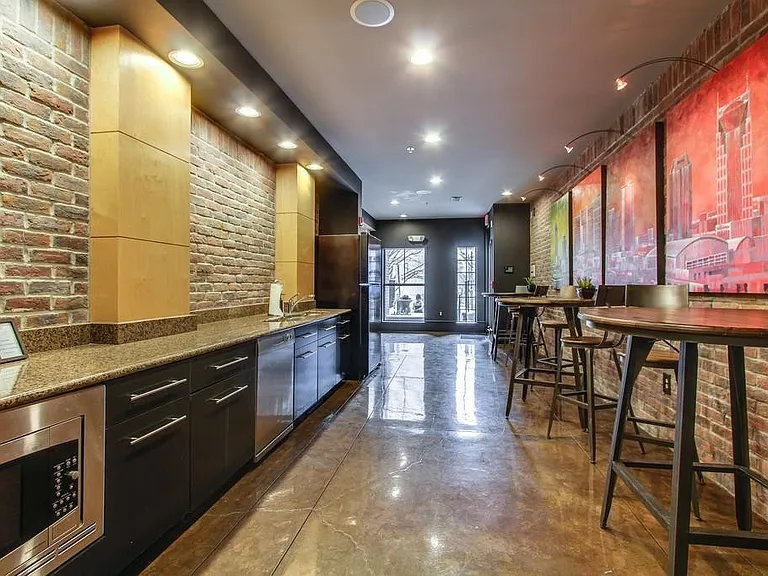 1803 Broadway #203 — Photo 28