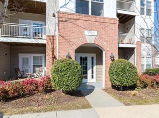 1516 N Point Dr APT 2, Reston, VA 20194