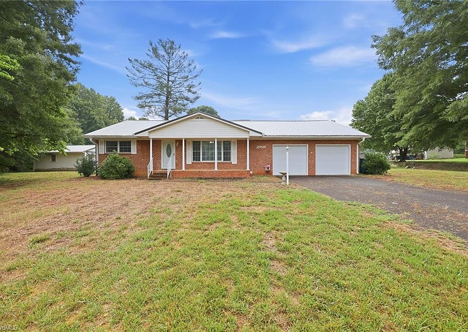 1st image of 2969 Avalee St