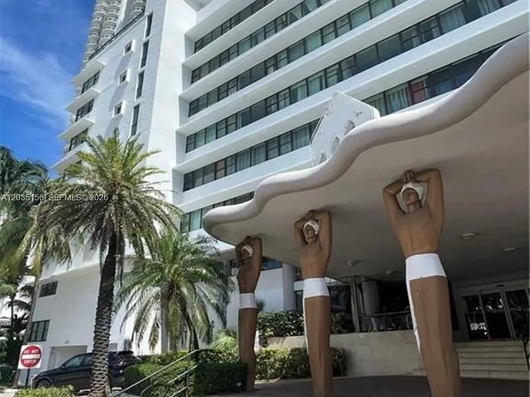 6345 Collins Ave #830 — Photo 31