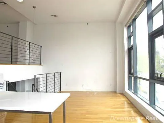Rented by Dream Space Realty | media 28