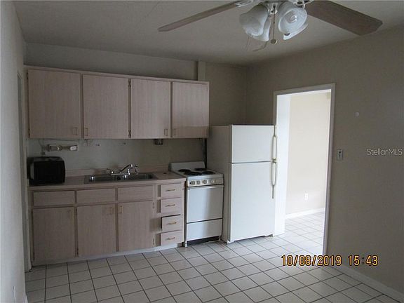 4th image of 1111 Cypress Gardens Blvd APT 14