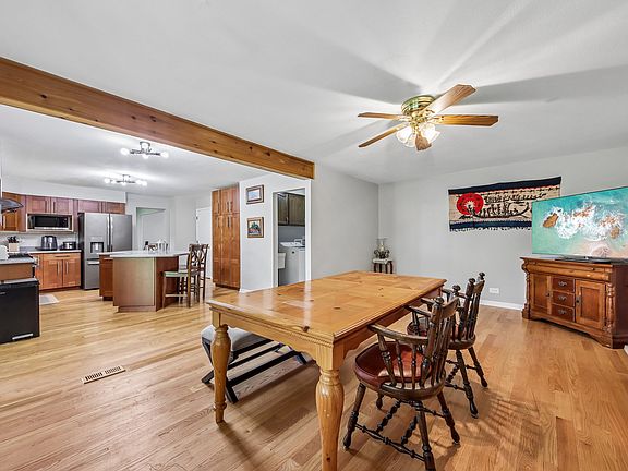 4th image of 1111 Sara Ln