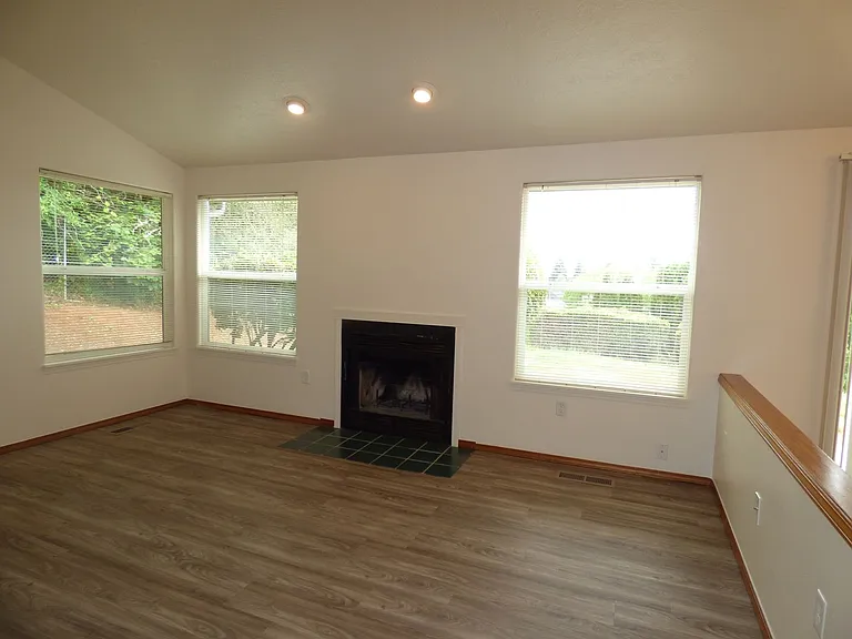 5699 Waln Creek Ct S — Photo 13
