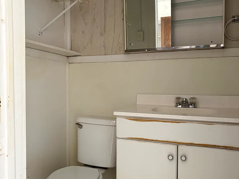 105 S Forest Ave #3 — Photo 5