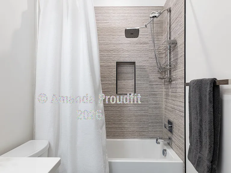 1617 S Monroe St — Photo 32