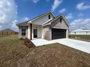 326 Tregre Ln, Thibodaux, LA 70301