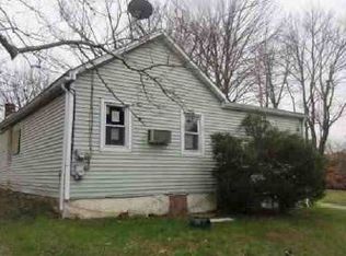 1347 Apple St, Upper Chichester, PA 19061