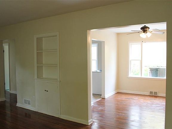 3rd image of 2905 Grand Avenue #4