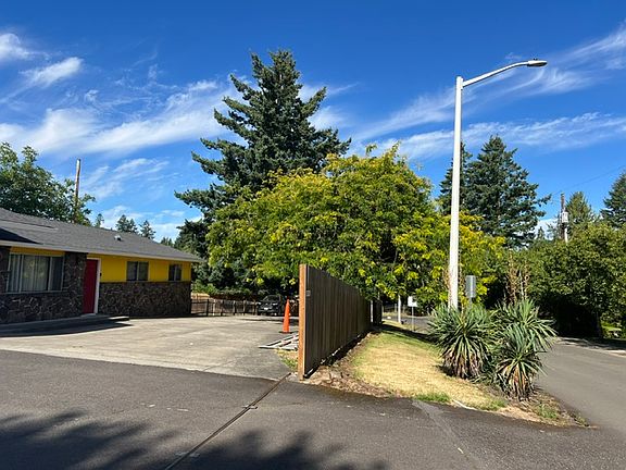 4th image of 10180 NW Brady Ln