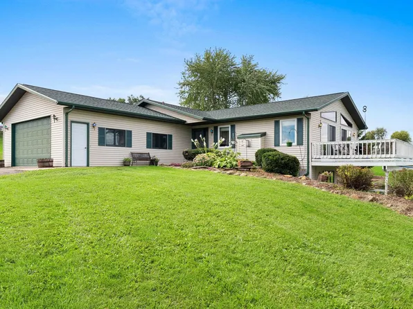 5275 Rushford Ave, Omro, WI 54963