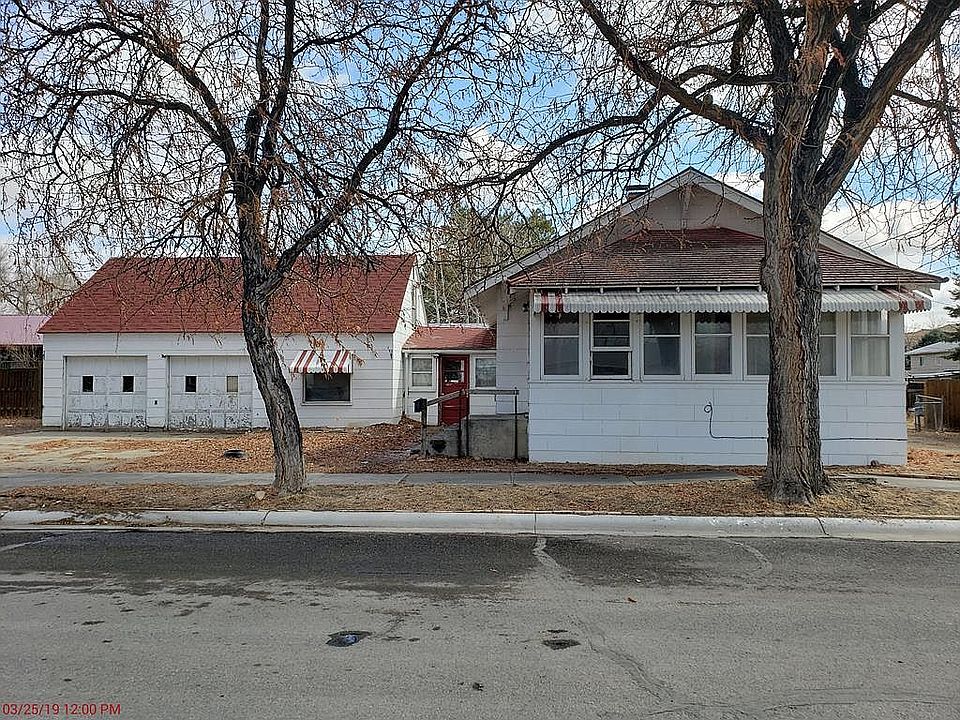 Street view, looking East.