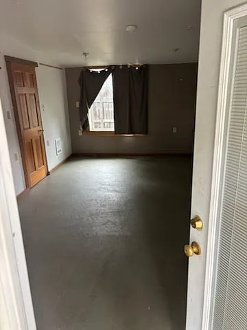407 S 10th Ave — Photo 12
