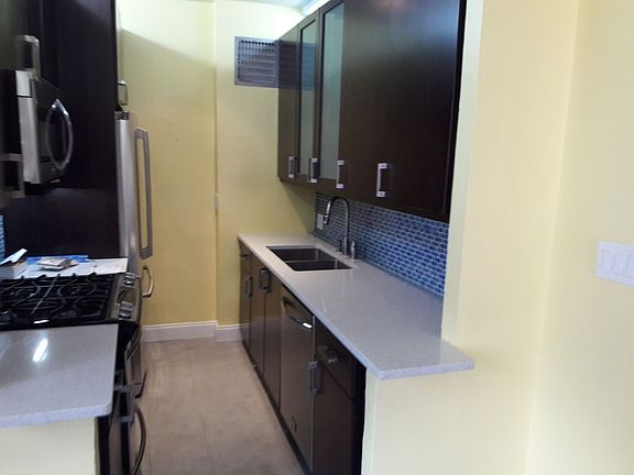 3rd image of 6911 Yellowstone Blvd APT B31