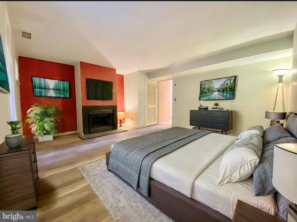 33 Paladin Dr, Wilmington, DE 19802