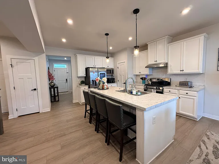 99 Weston Dr — Photo 5