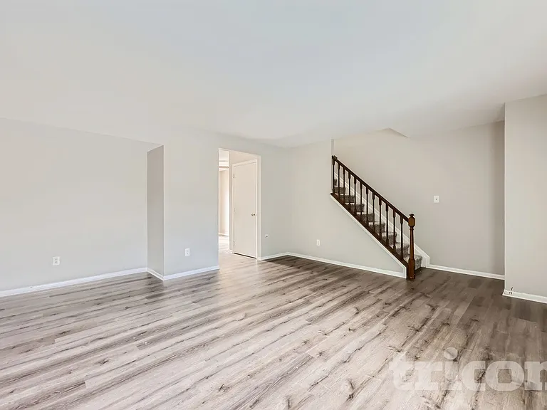 19 Clearlake Ct — Photo 16
