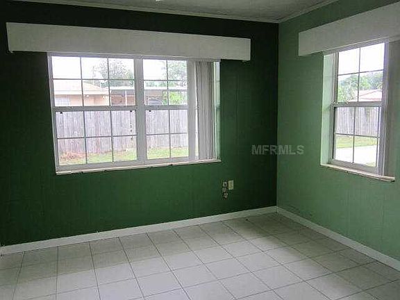 4th image of 3713 16th Ave W