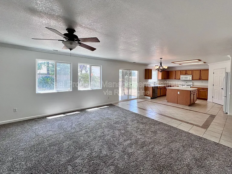 6054 E Hampton Way — Photo 18