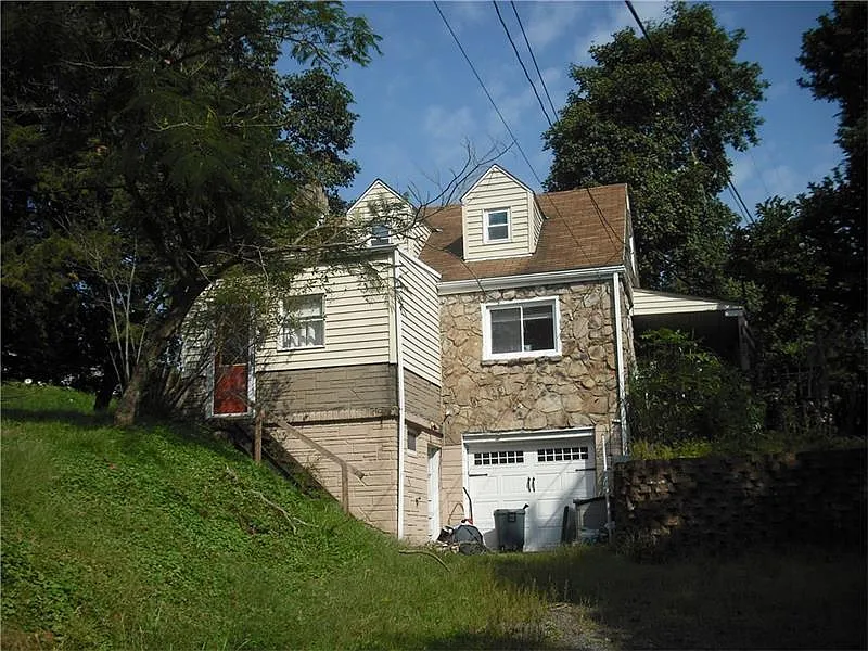 6426 Churchill Rd photo 1