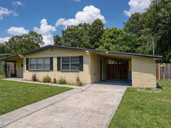 8067 SANTILLO Drive, Jacksonville, FL 32217