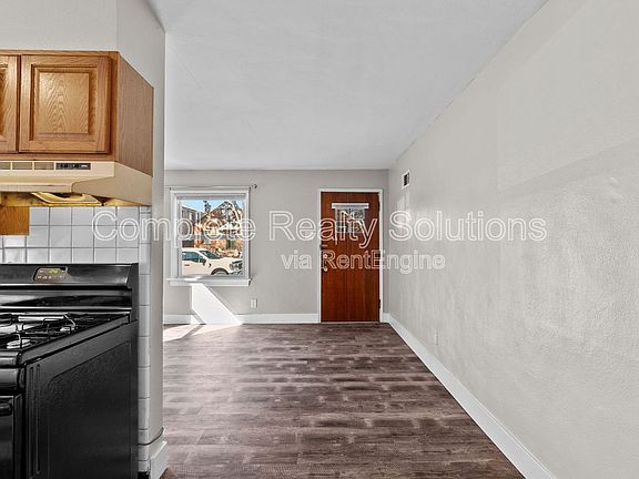 4th image of 4984 Parker Ave #1/2
