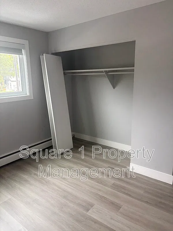 1 bed, 1.0 bath, $1,300 — Photo 3