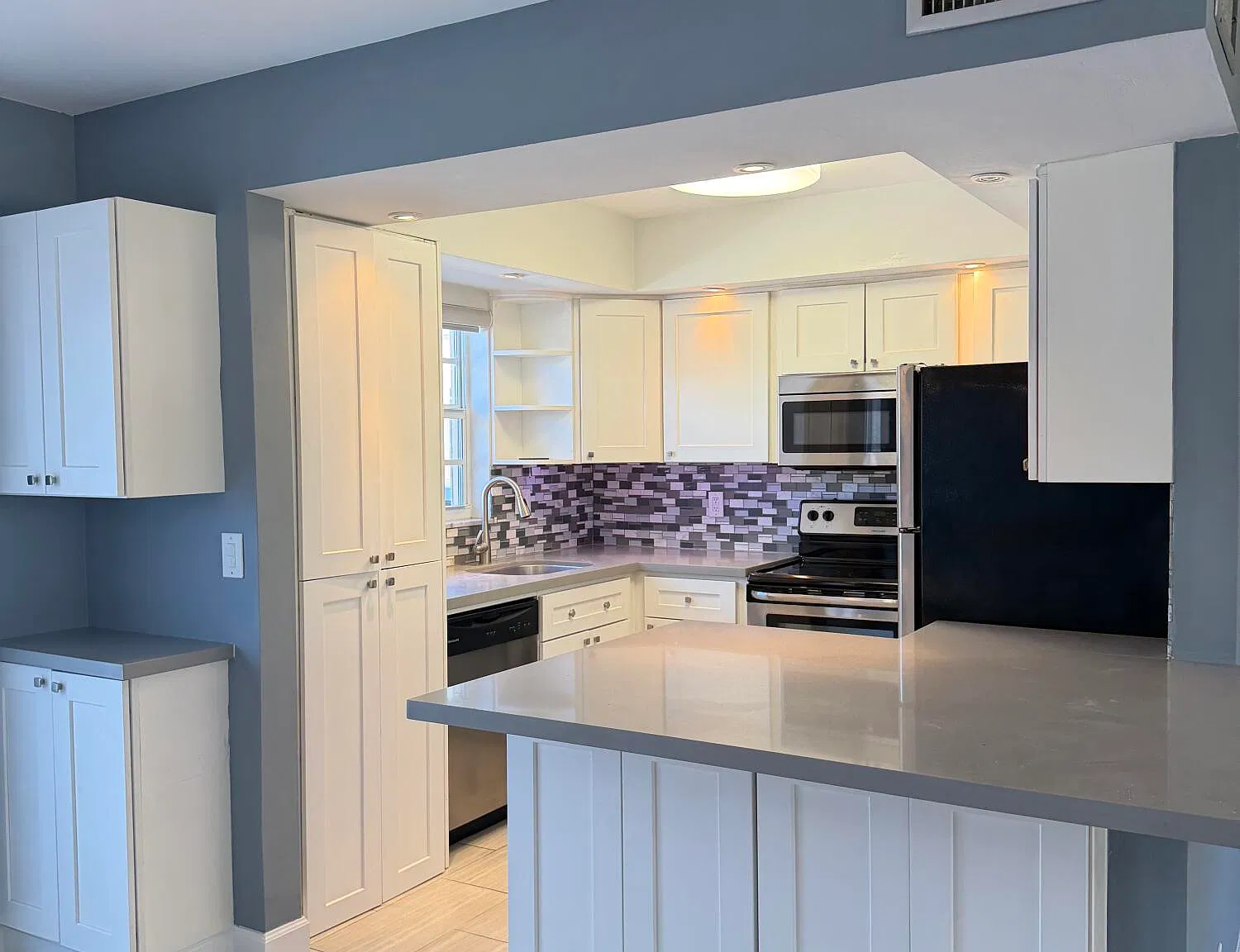2 bed, 2.0 bath, 1040 sqft, $2,200 — Photo 3